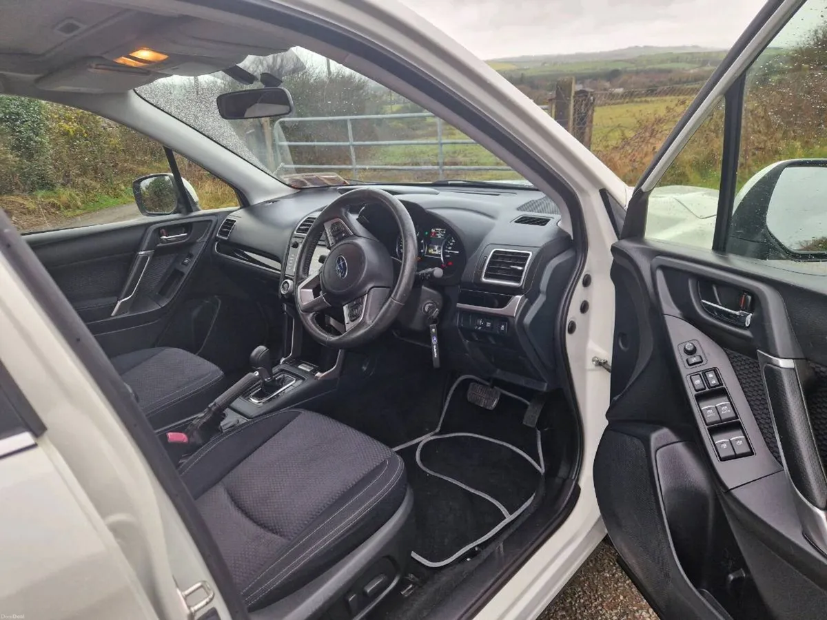 Subaru Forester 2.0 D Automatic - Image 3