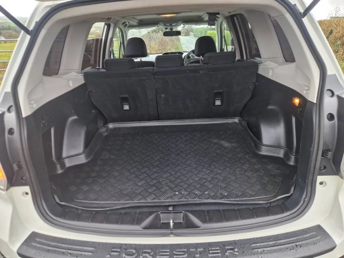 Subaru Forester 2.0 D Automatic - Image 5