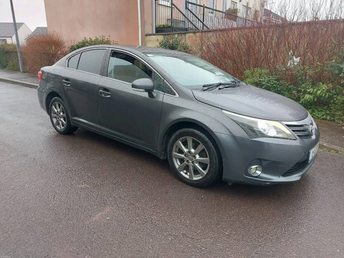 12 Toyota Avensis only 2 owners - Image 3