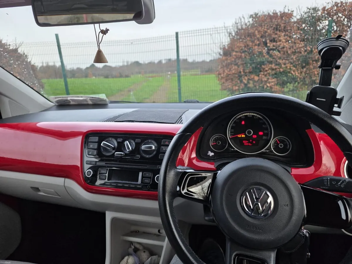 HIGH SPEC AUTOMATIC Volkswagen up! 2013 - Image 3