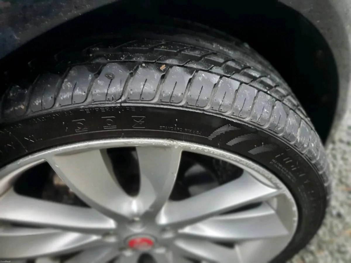 JAGUAR R-SPORTBRAKE 200 BHP 2.2 2015 - Image 3