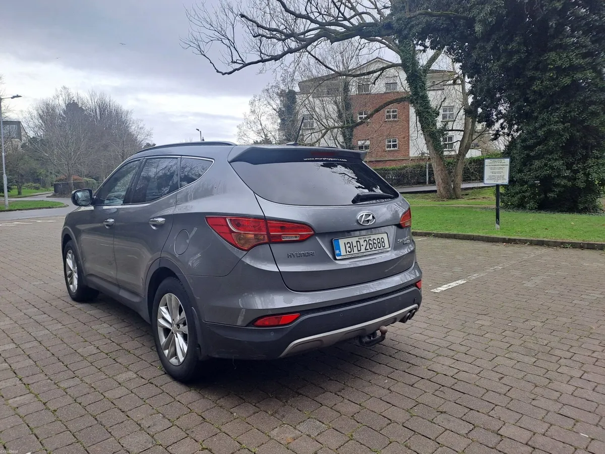 Hyundai Santa Fe 2013 - Image 2
