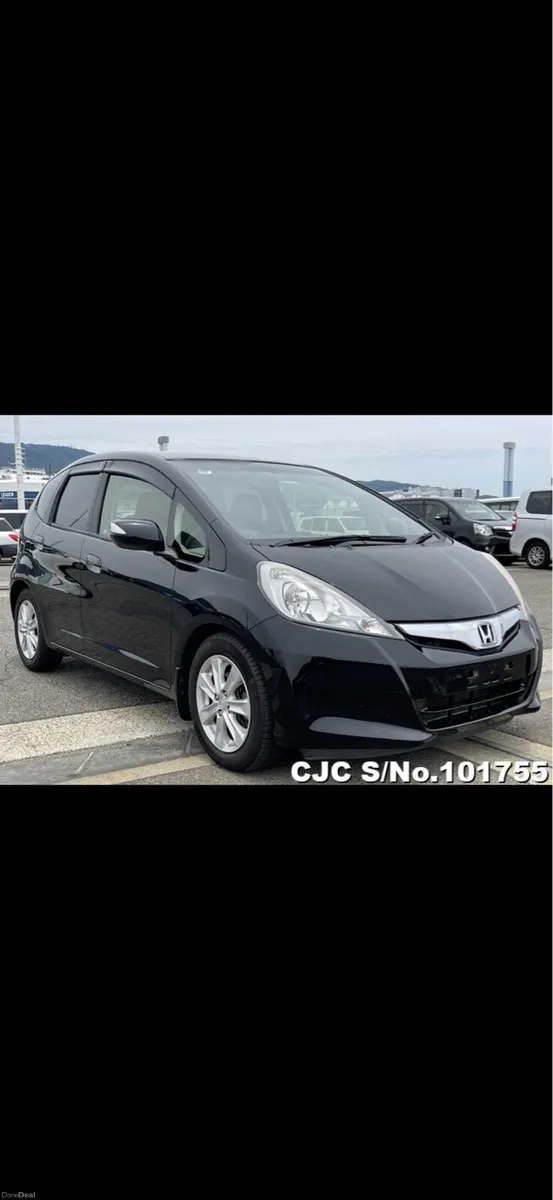 2013 Honda Fit LOW MILEAGE ( car awaiting prep)