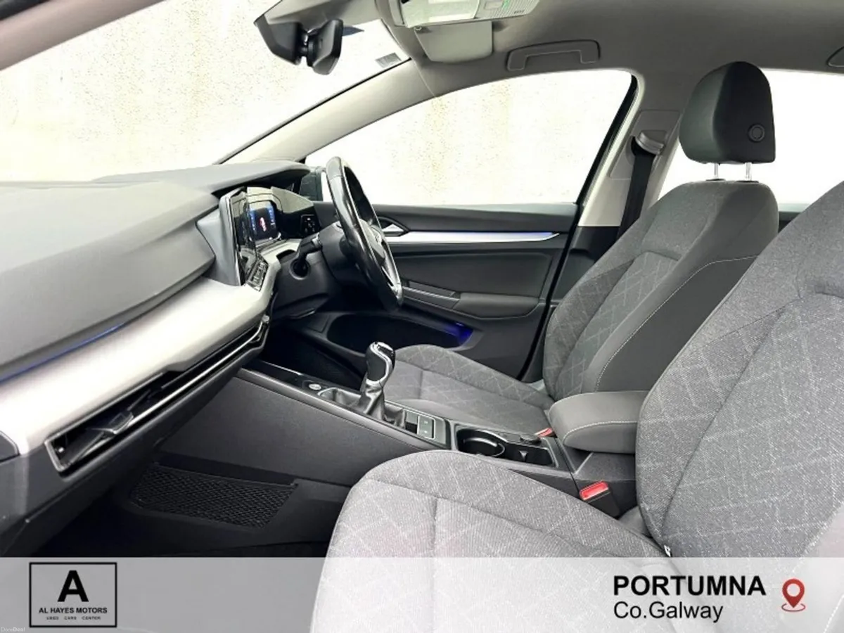 Volkswagen Golf 2.0 TDI 115HP Life - Image 3