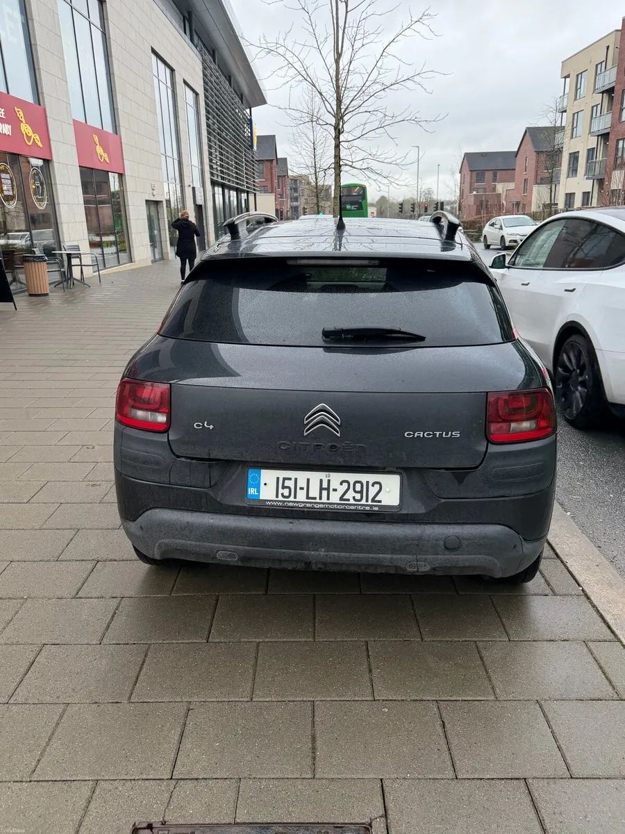 Citreon c4 cactus luxury trim taxed low km - Image 4