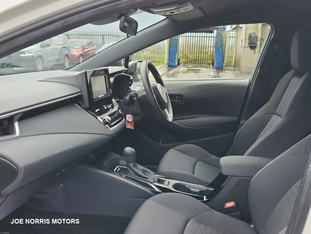 Toyota Corolla 1.8 SPORT GX HYBRID - Image 4