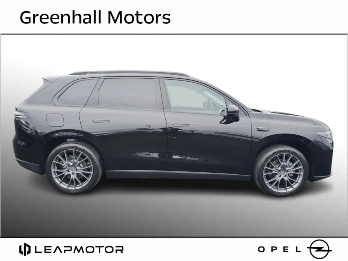 Leapmotor C10 C10 REEV in Metallic Black - Image 4