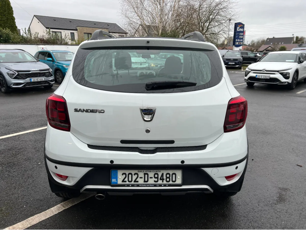 Dacia Sandero STEPWAY SIGNATURE BLUE 4DR - Image 4