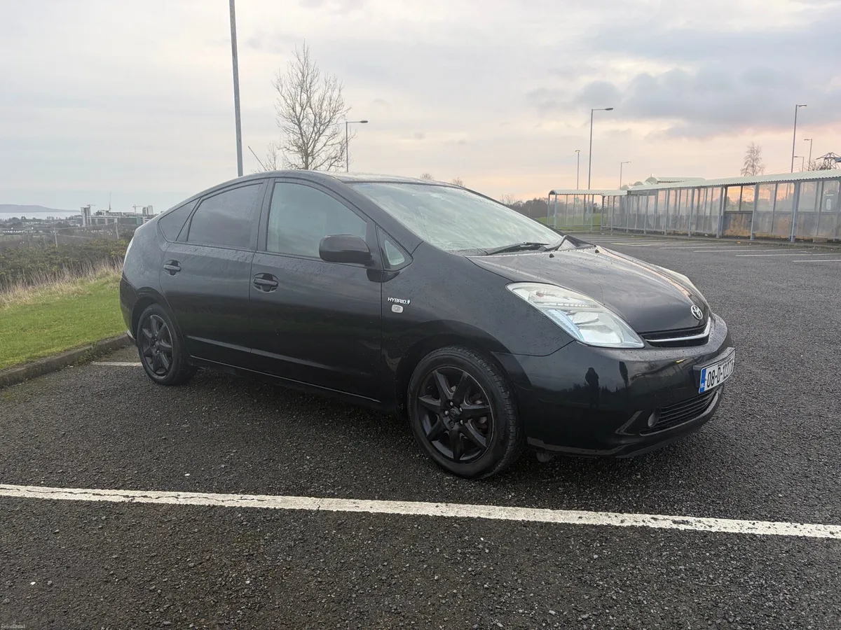 Toyota Prius NCT 09/26 Tax 12/25 1.8 petrol hybrid - Image 3