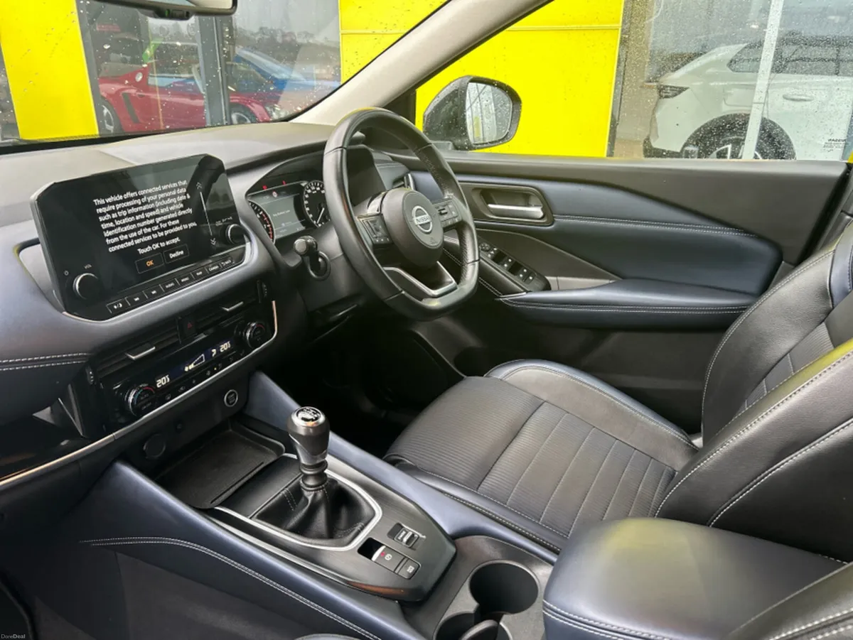 Nissan Qashqai 1.3 HYB SV PREMIUM MY2 QQ MY22 4DR - Image 3