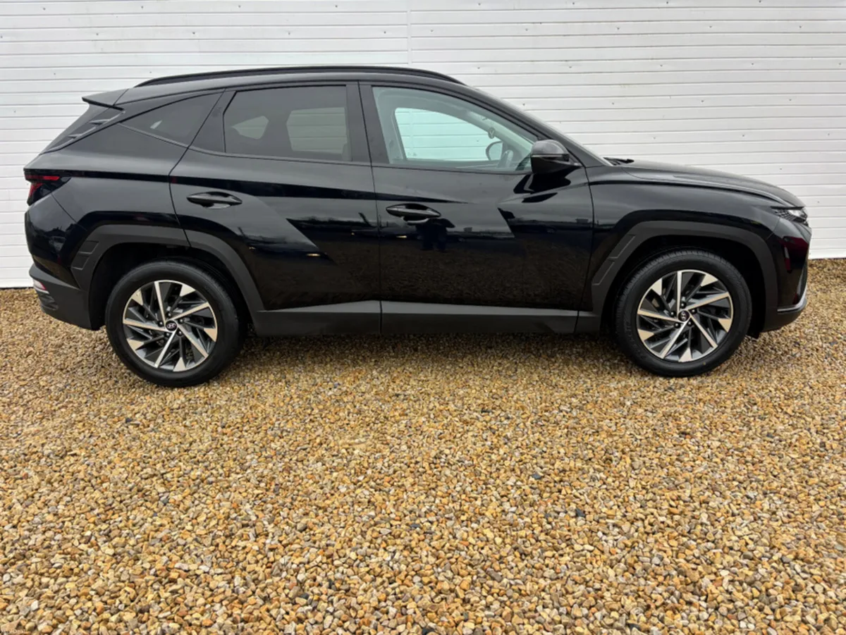 Hyundai Tucson IX35 EXECUTIVE 5DR - Image 4