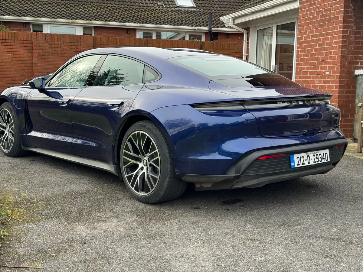 Porsche Taycan - Image 2