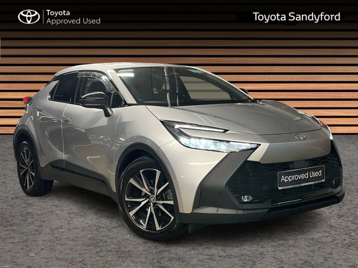 Toyota C-HR HYBRID SPORT // REAR CAMERA // APPLE C - Image 1