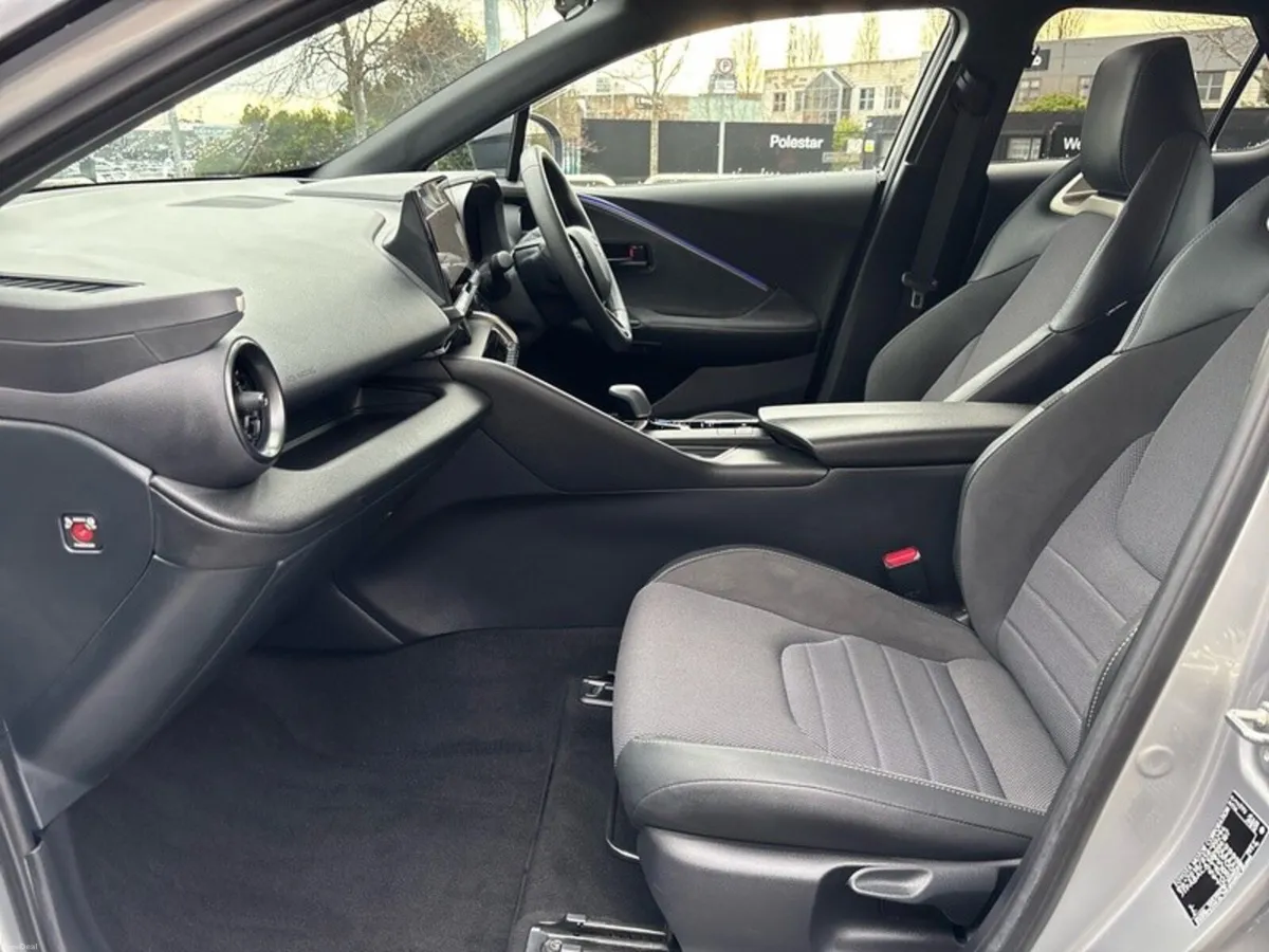 Toyota C-HR TOP SPEC SOL PHEV // PANORAMIC ROOF // - Image 6