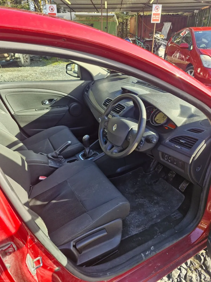 Renault Megane 2012 - Image 2
