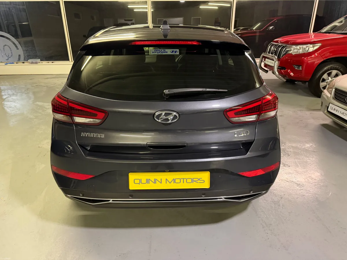 2022 HYUNDAI I30 1.6 CRDi PREMIUM - Image 4
