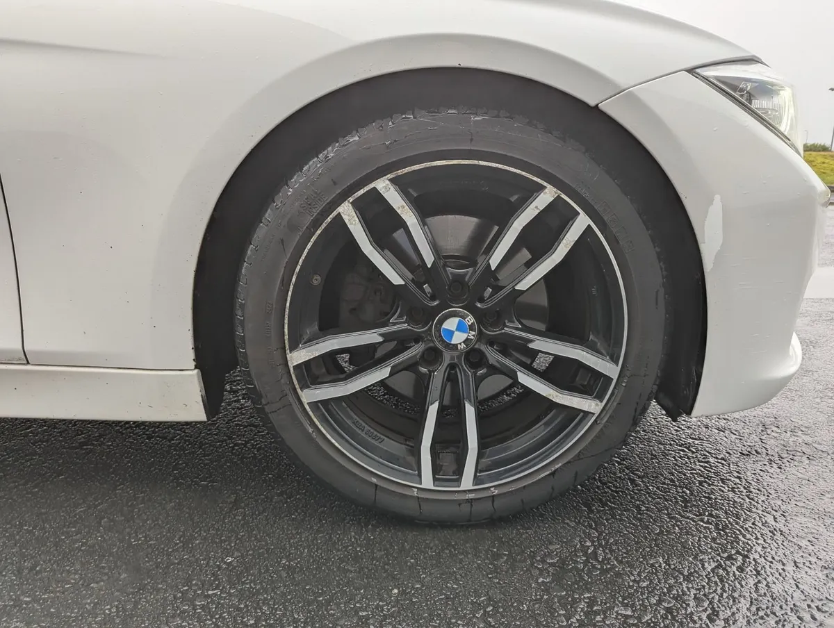 BMW 3-Series 2013 - Image 4