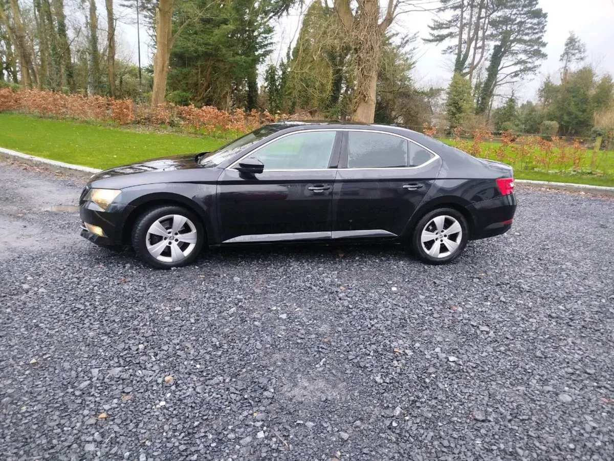 Skoda superb - Image 2
