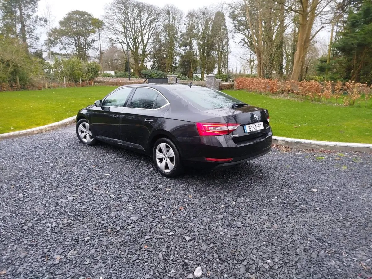 Skoda superb - Image 4