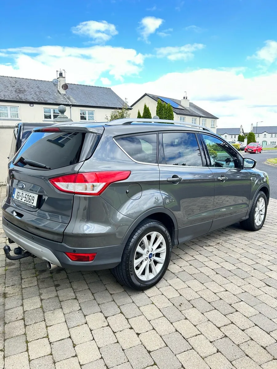 FORD KUGA  TITANIUM - Image 2