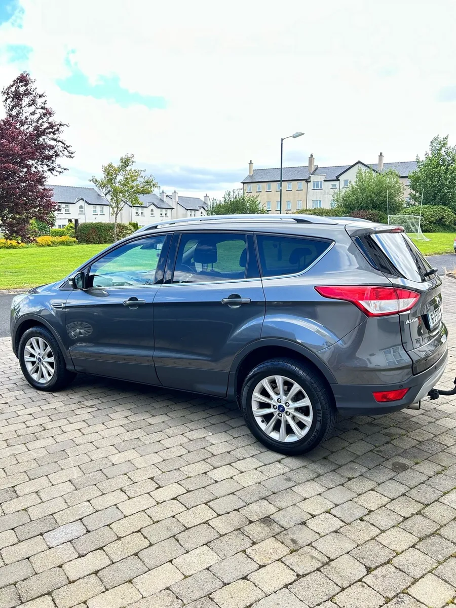FORD KUGA  TITANIUM - Image 6