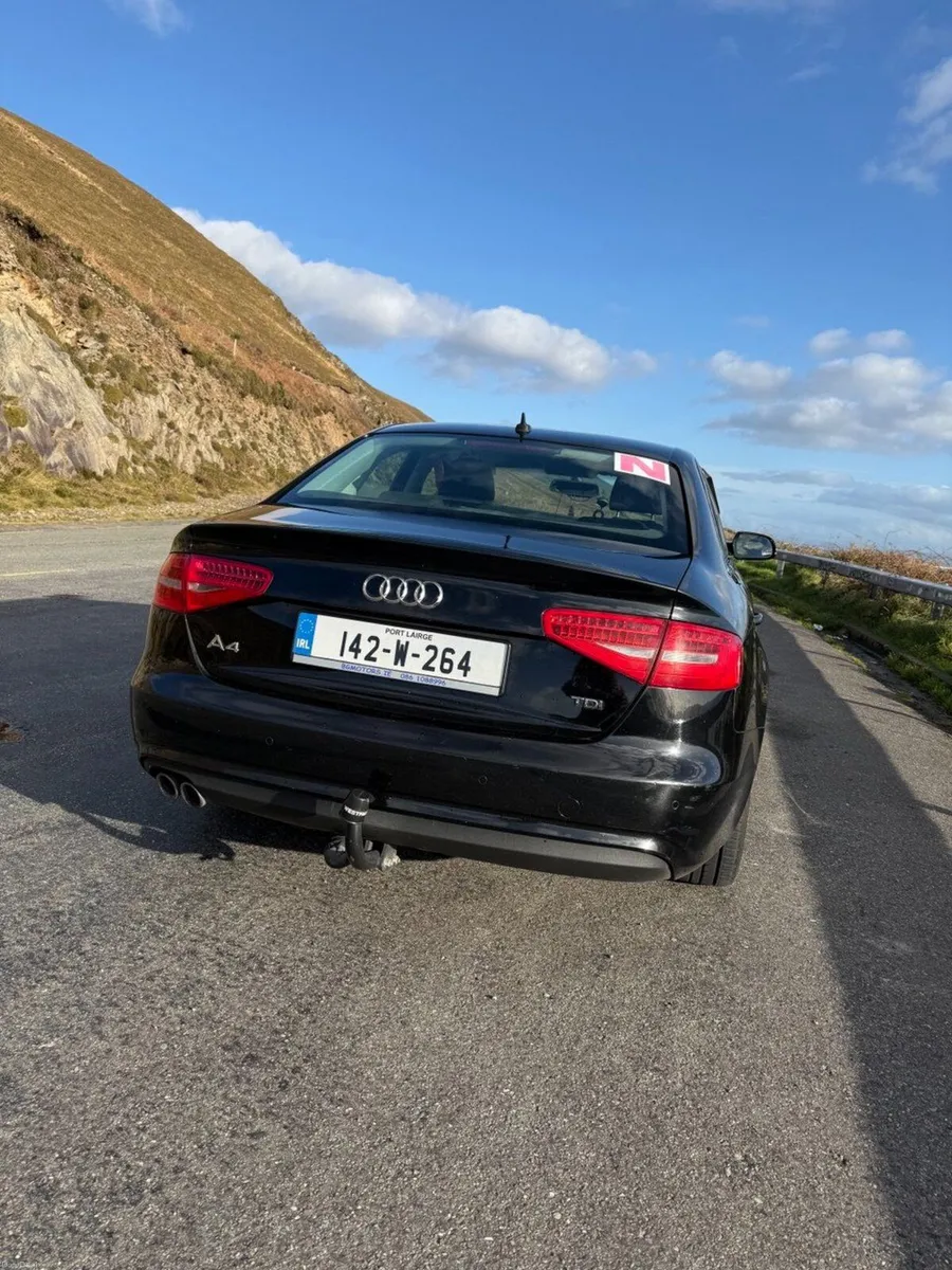 Audi A4 2014 - Image 2