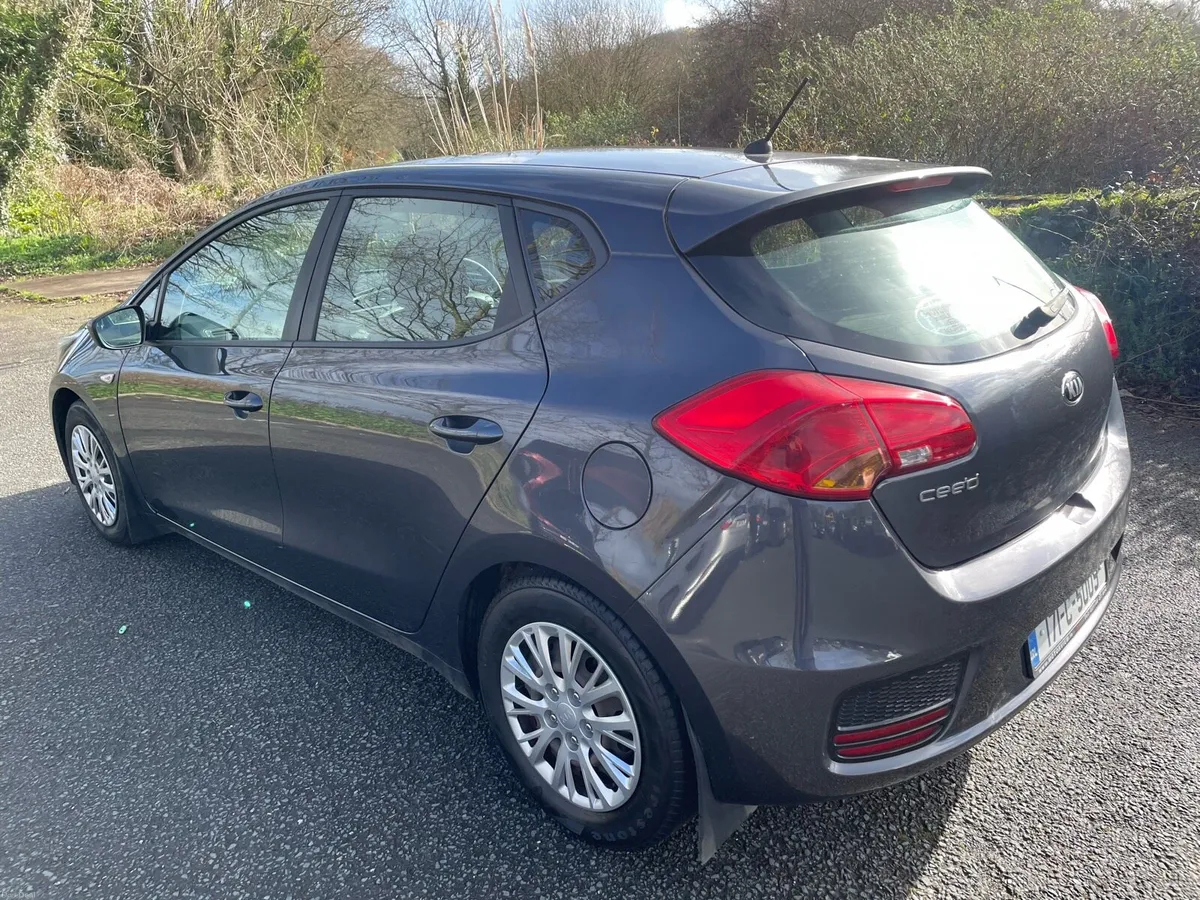 KIA CEED 1.4 TX 5 Dr - Image 4