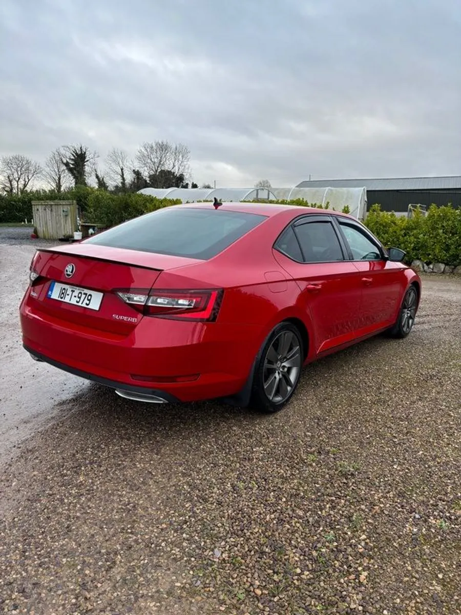 2018 Skoda Superb sportline - Image 2