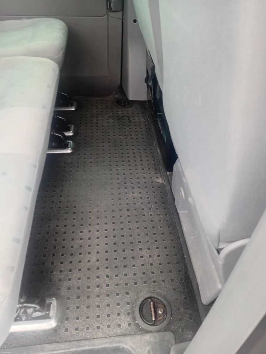 Volkswagen shuttle 2008 - Image 3