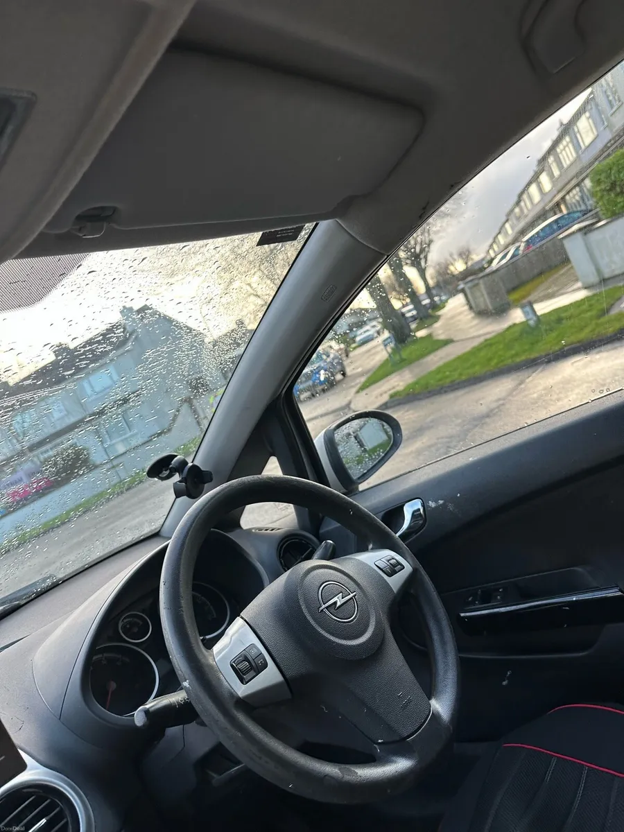 Opel corsa 2011 - Image 3