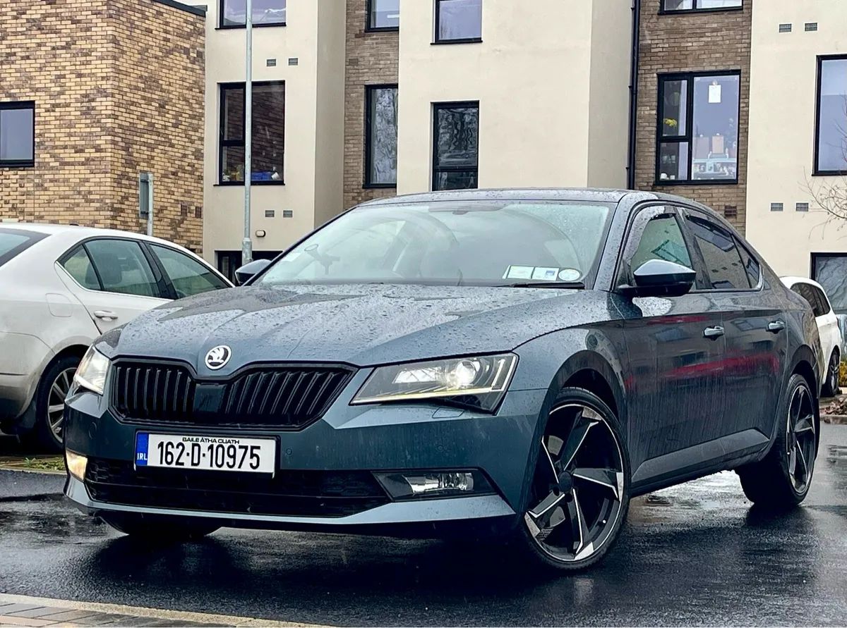 Skoda Superb 2016 – 2.0 TDI DSG Automatic - Image 2
