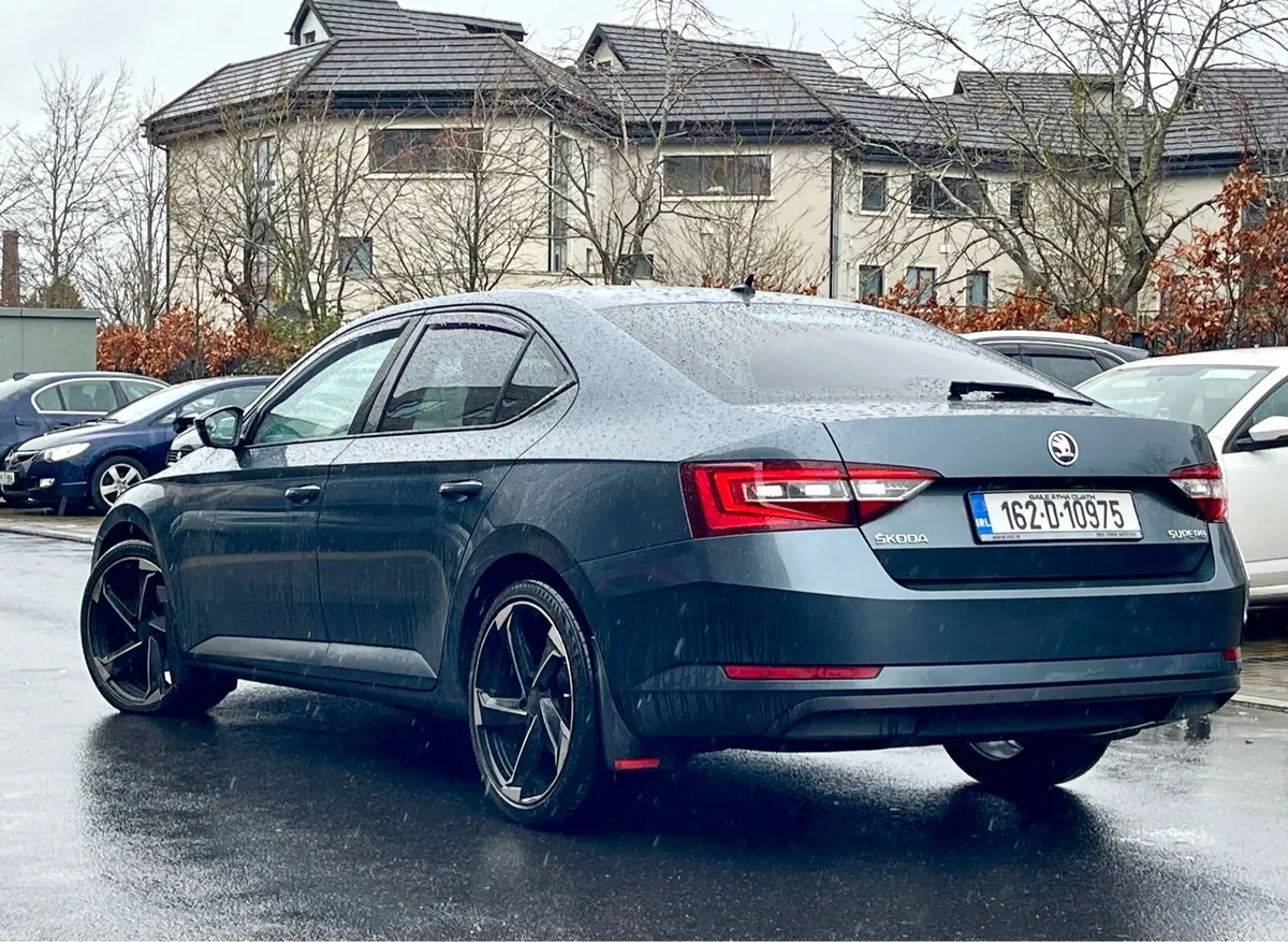Skoda Superb 2016 – 2.0 TDI DSG Automatic - Image 4
