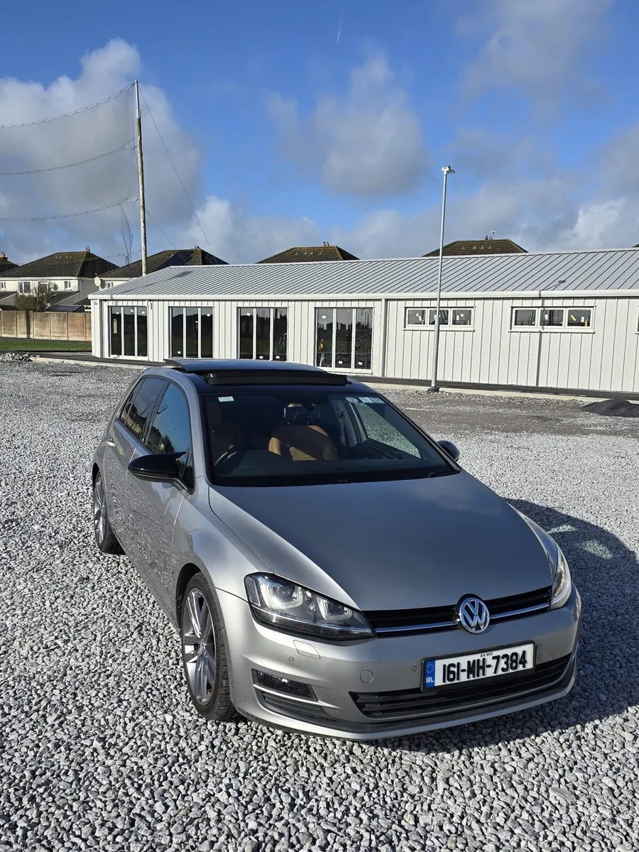 Volkswagen Golf HID 1.4TSI Leather Sunroof - Image 2