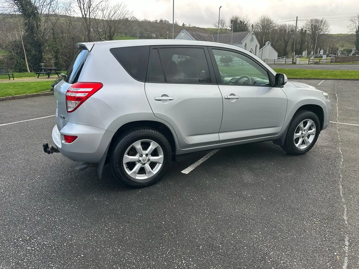 Toyota rav4 - Image 4