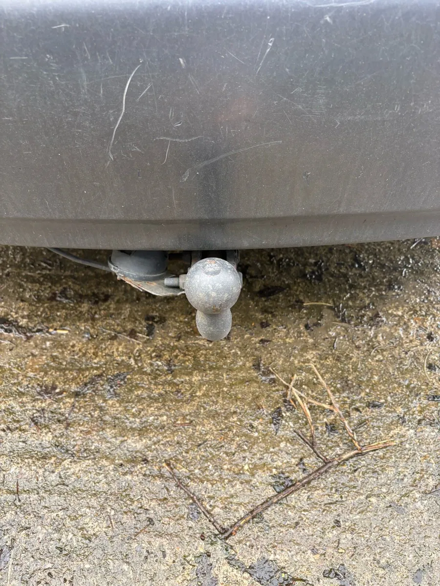 Toyota Corrolla for sale - Image 3