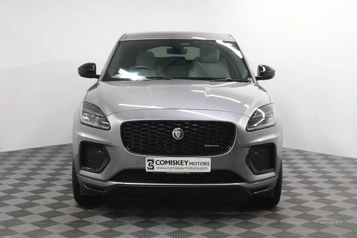 Jaguar E-Pace D200 MHEV R-Dynamic SE Black - Image 2