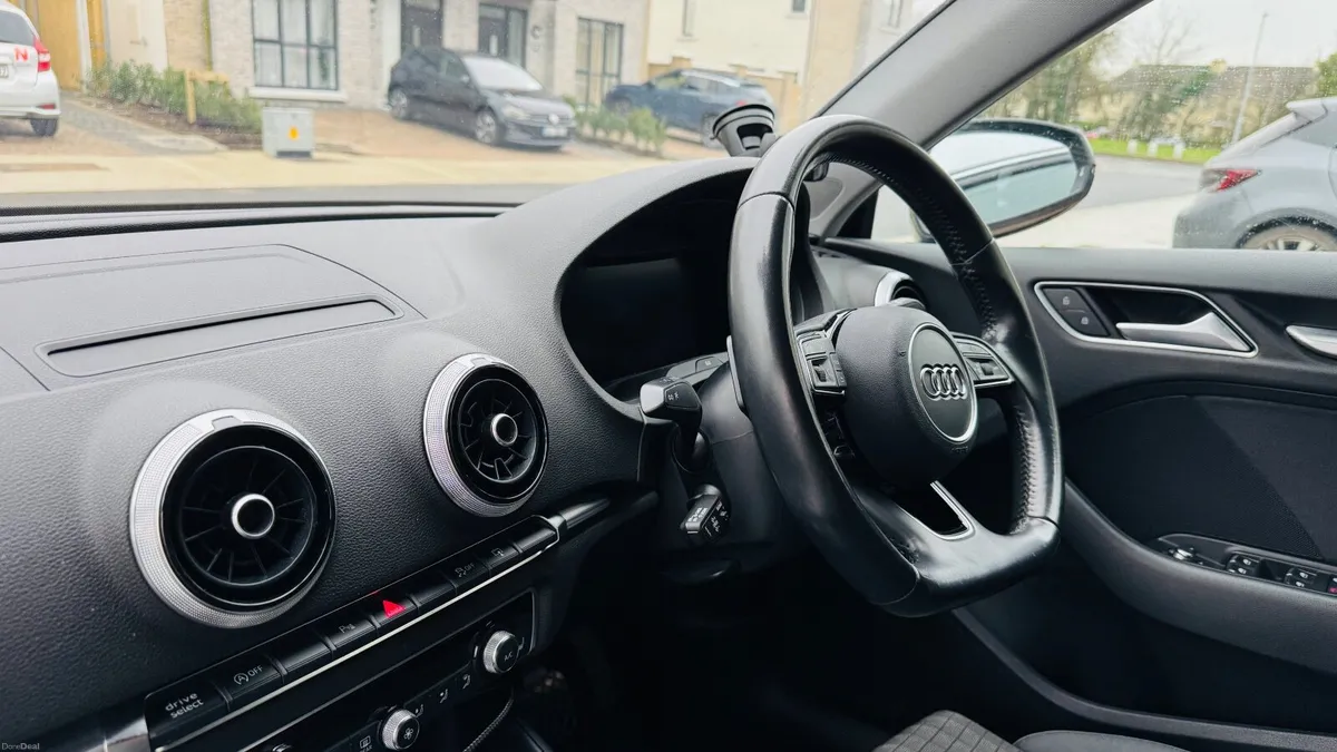 Audi A3 2017 - Image 2