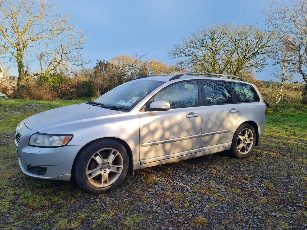 Volvo V50 2008 - Image 1
