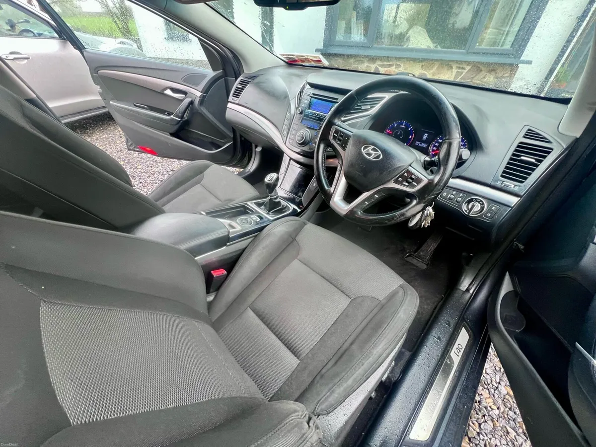 141 Hyundai i40 Estate  Reduced - Image 3