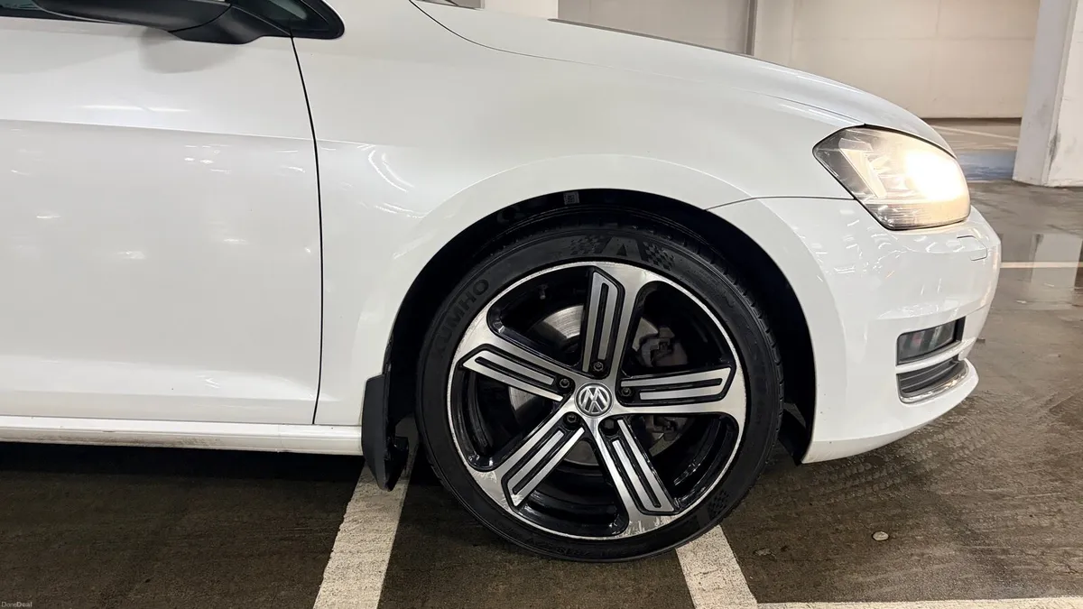 VW golf HIGHLINE TSI AUTOMATIC - Image 4