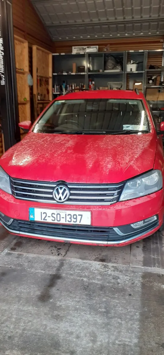 Volkswagen Passat 2012 - Image 1