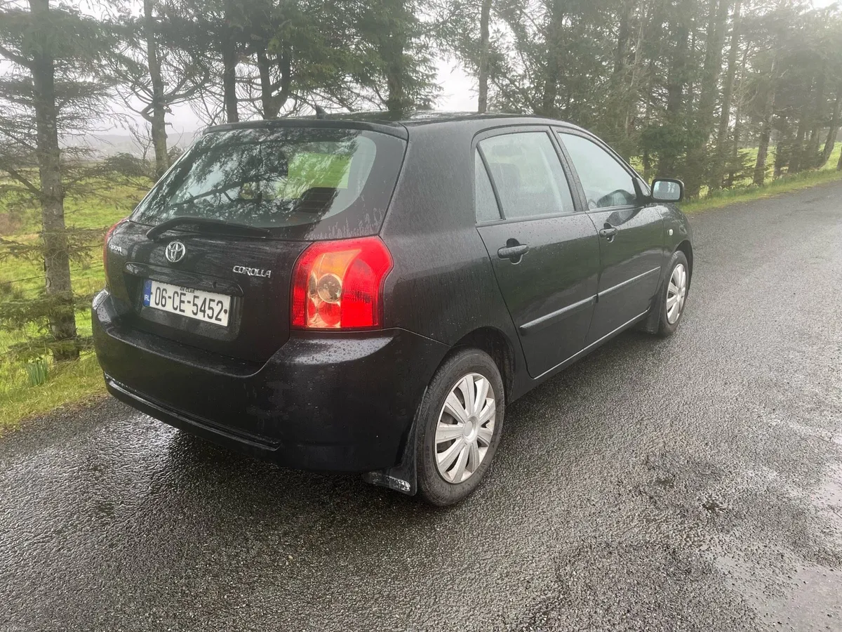 Toyota Corolla - Image 2