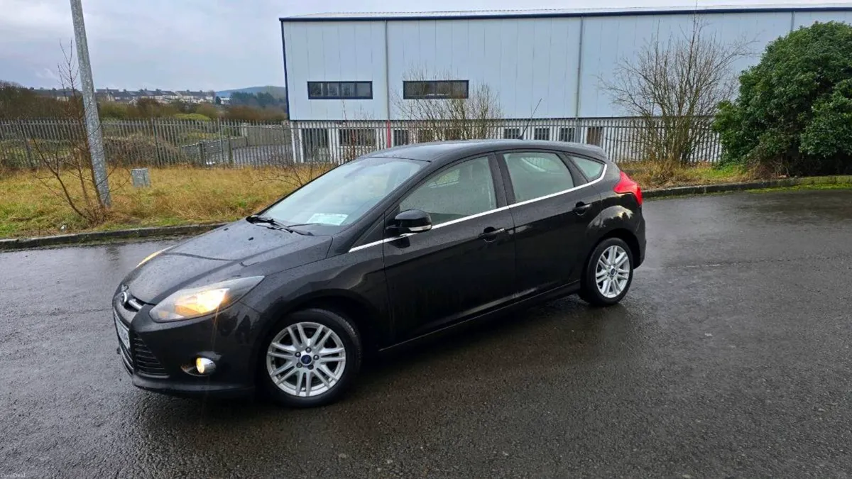 2013 Ford focus ecoboost 1.0 petrol Titanium - Image 2
