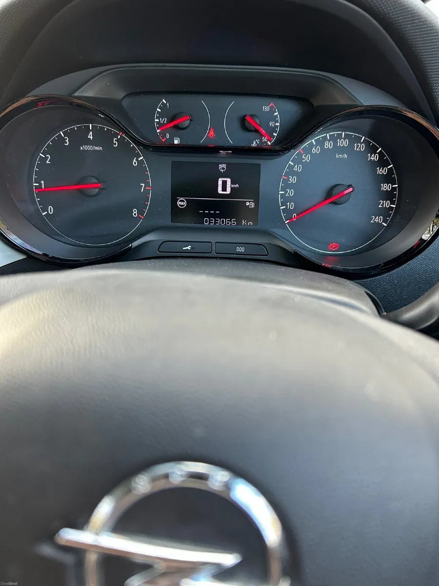 Opel Crossland X 2021 - Image 3