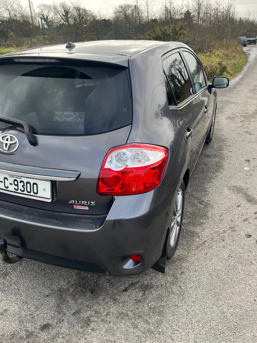 Toyota Auris 2011 - Image 3