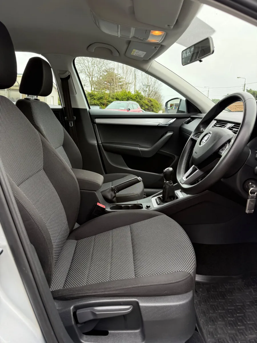 2015 Skoda Octavia 1.6 TDi - NCT 07-27 - Image 4