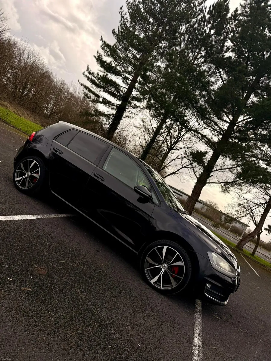 VW Golf Highline Automatic - Image 2