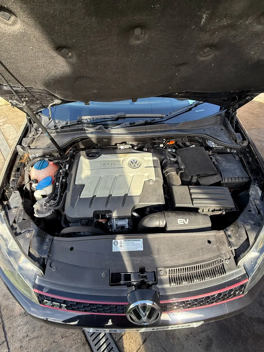 Volkswagen Golf - Image 2