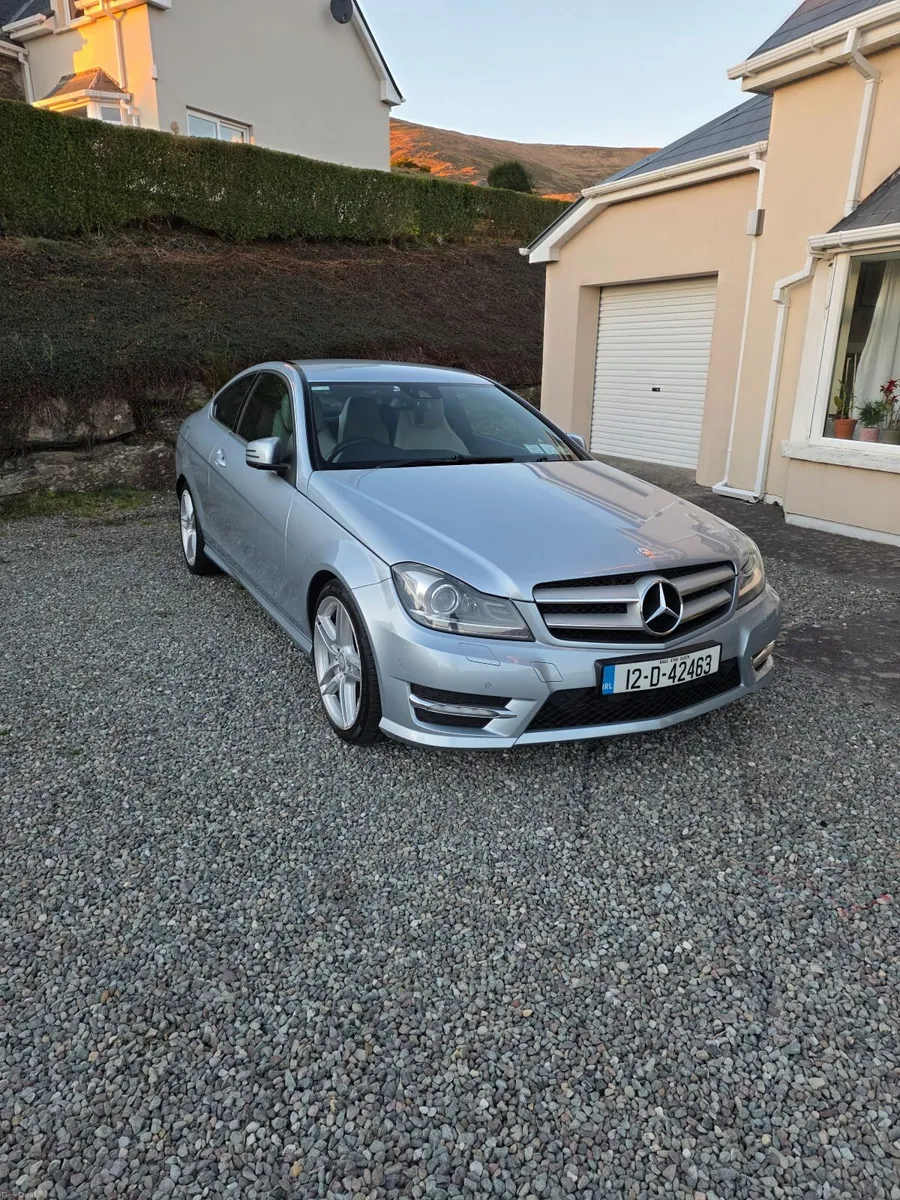 Mercedes-Benz C-Class 2012 - Image 2