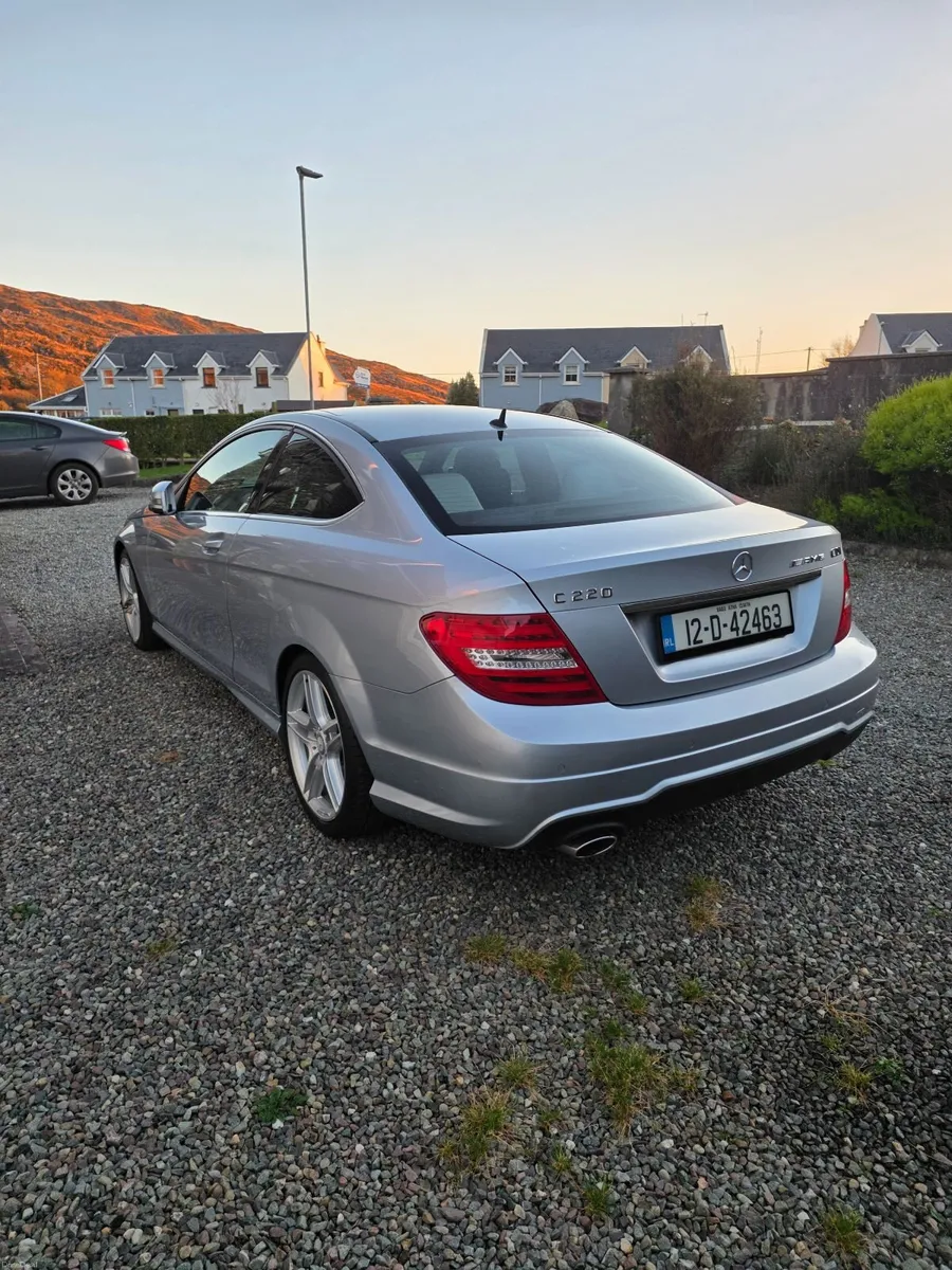 Mercedes-Benz C-Class 2012 - Image 3